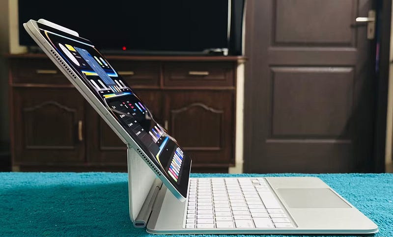 Why Apple's Magic Keyboard for iPad is a great investment - 1hXPABCv Mp5RkeI6j4kGXQ DzTechs | Explanations