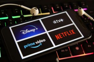 ces pauseurs mysteres lrsquoennemi invisible qui fait saigner netflix disney et prime video de 3 milliards par an